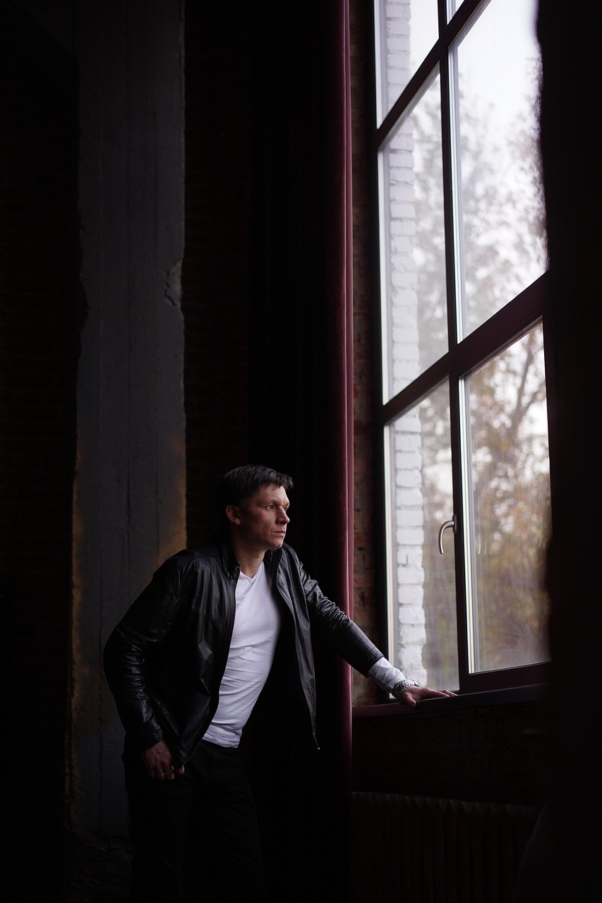 目元のハイフでたるみを解消する方法は？